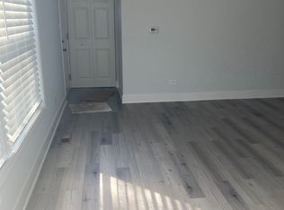 536 Inverrary Ln, Deerfield, IL 60015