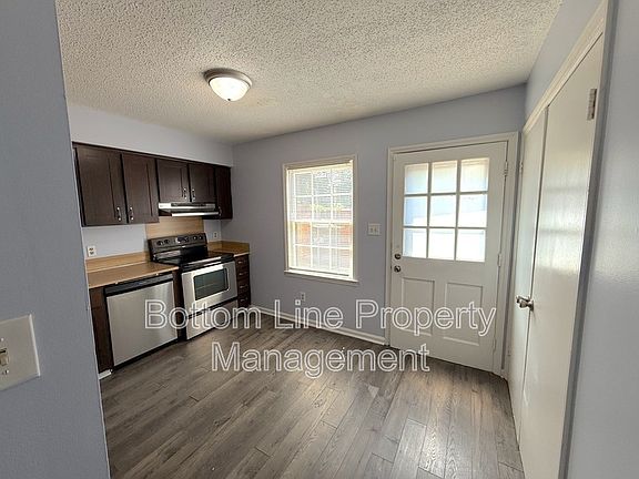 2nd image of 4633 Old Lantern Way