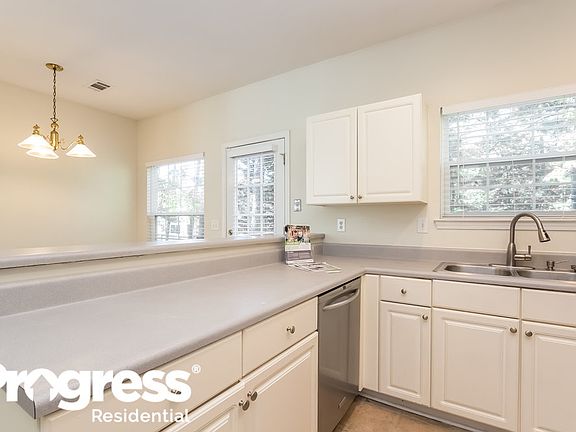 5th image of 880 Cedar Brook Trl