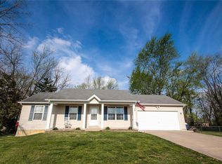 405 Roosevelt Ave, Warrenton, MO 63383