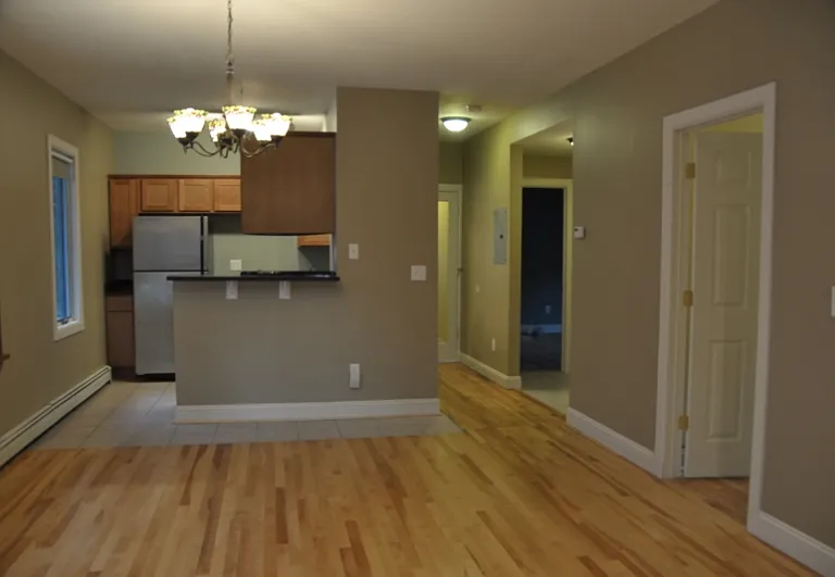2515 Pleasant Ave #2 — Photo 2