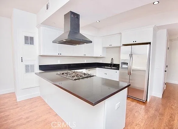 1861 S Longwood Ave — Photo 8