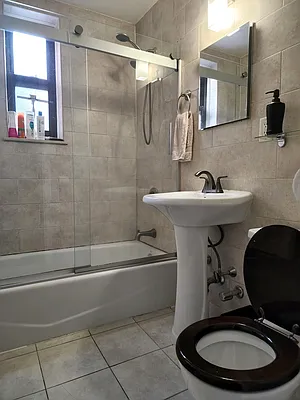 Rented by AZ REALTY NYC LLC | media 38