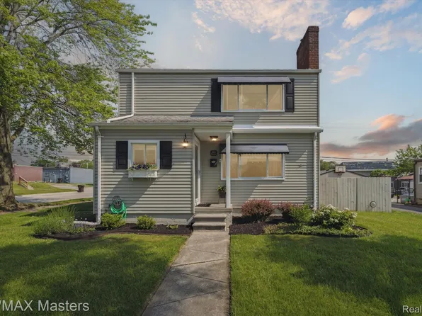 1972 Theodore St, Trenton, MI 48183