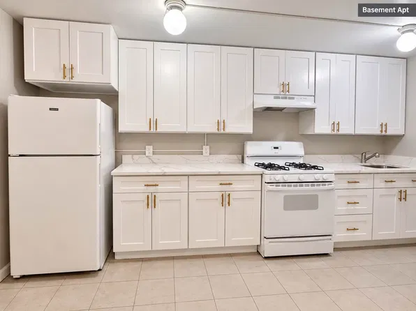 45-68 162nd St #Ll, Flushing, NY 11358