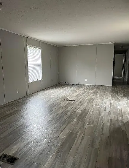 2 bed, $999 — Photo 3