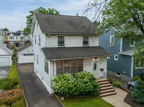 114 Ellington St, East Orange City, NJ 07017