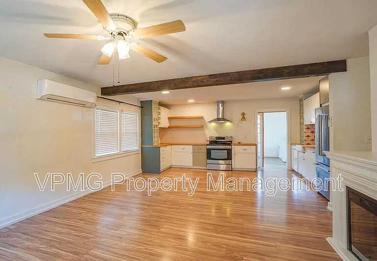3113 Yeoman Ave — Photo 5