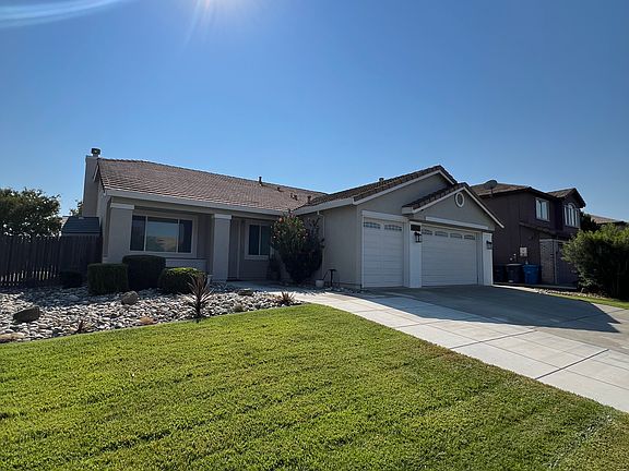 3rd image of 919 Mimosa Dr