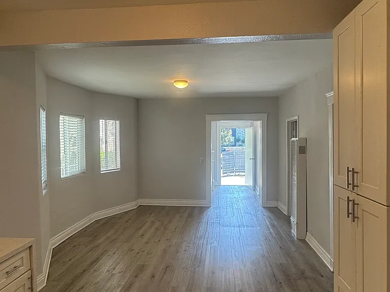 1755 Pine Ave #A — Photo 4
