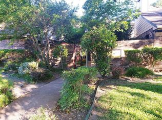 5619 Live Oak St APT 104, Dallas, TX 75206