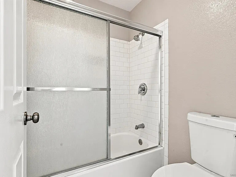 5704 Camino Del Cielo #203 — Photo 21
