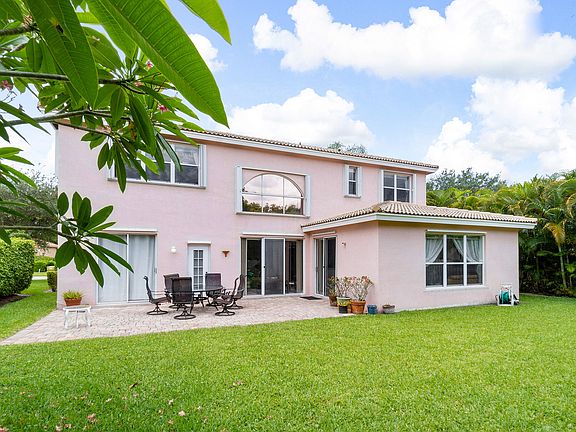4th image of 5819 La Gorce Circle