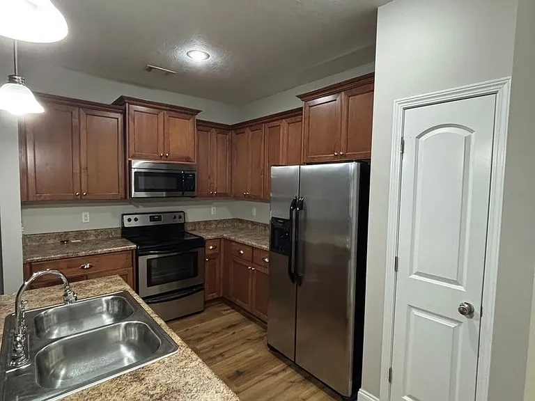 333 High Meadows Pl — Photo 8