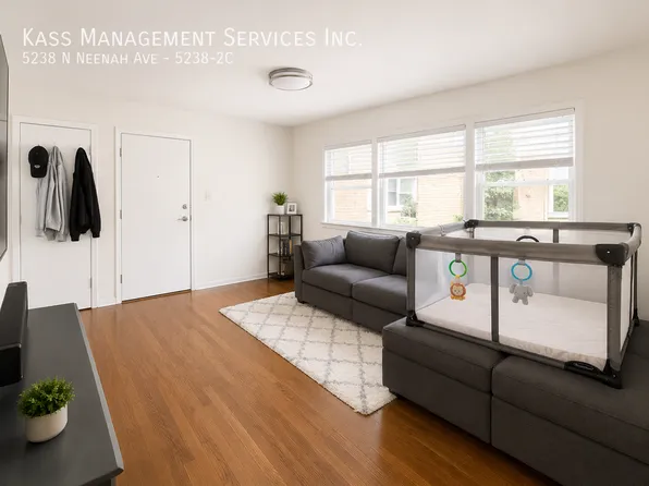 5238 N Neenah Ave APT 2C, Chicago, IL 60656