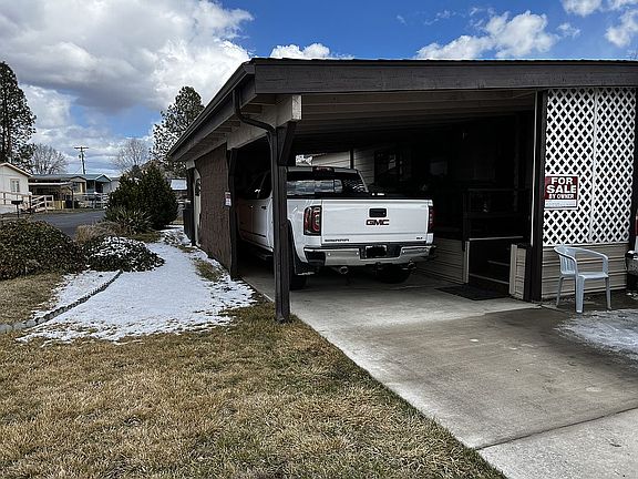 2nd image of 400 NW Terrace Ln Unit 61