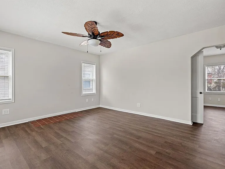 1019 Liberty Rd — Photo 13
