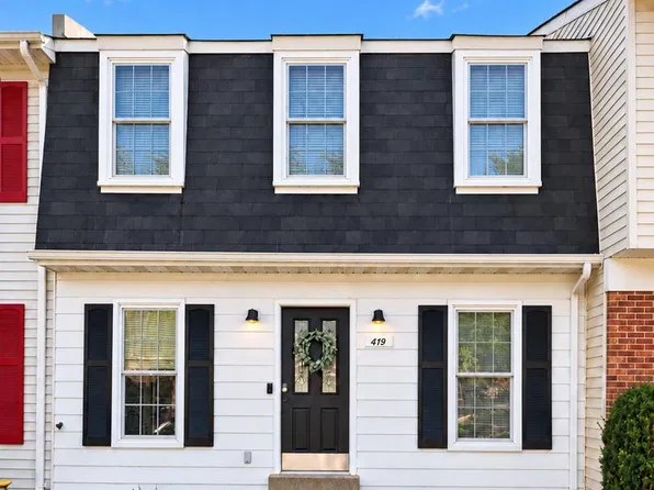 419 Denning Ct, Warrenton, VA 20186