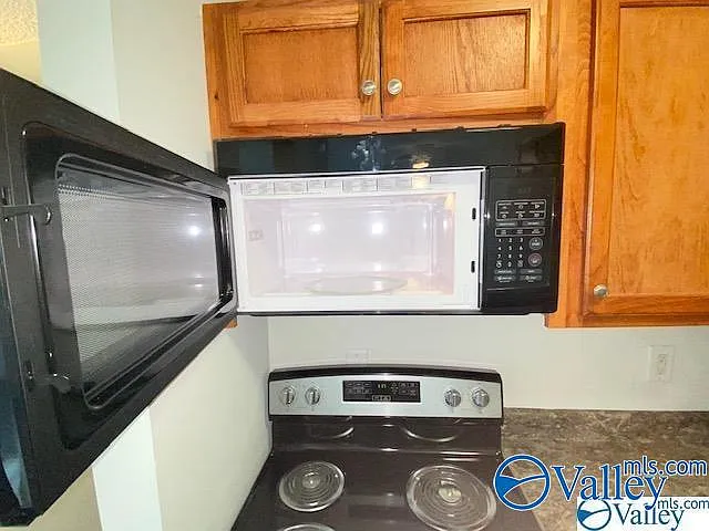 2950 Hood Rd SW #E — Photo 10