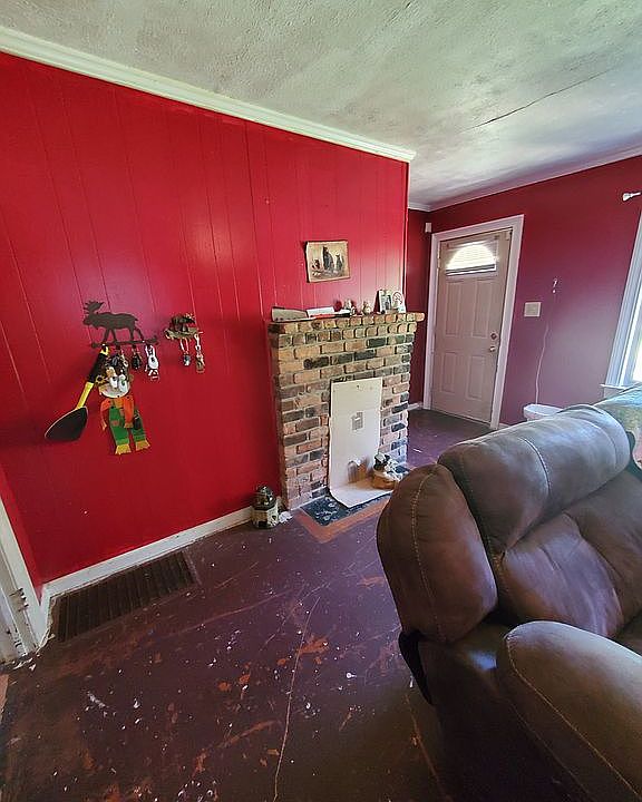 2nd image of 375 Morningside Dr
