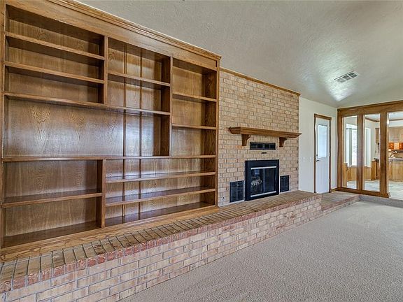 5th image of 1336 SW 105th Pl