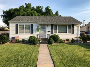 2821 Meadowlark Ln, Great Bend, KS 67530