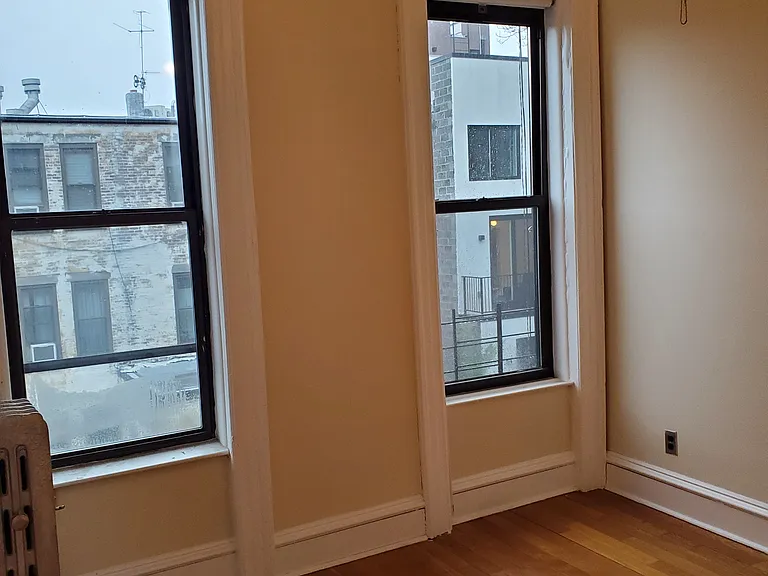 449 3rd St #3R — Photo 21