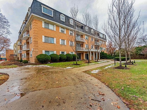 2nd image of 415 Wesley Ave APT 24