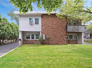 8 Jacaruso Dr, Spring Valley, NY 10977