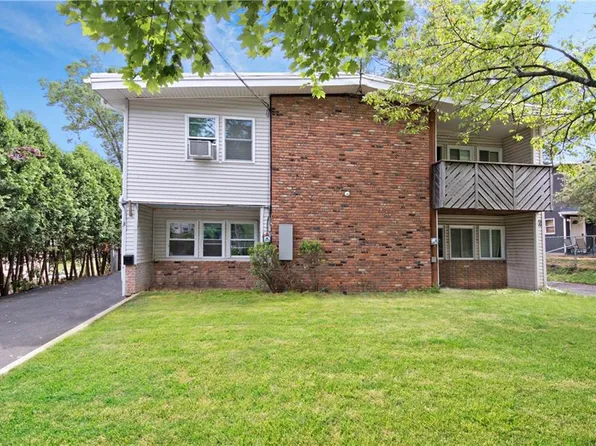 8 Jacaruso Dr, Spring Valley, NY 10977