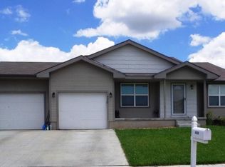 4320 SE Horseshoe Bend Dr, Topeka, KS 66609