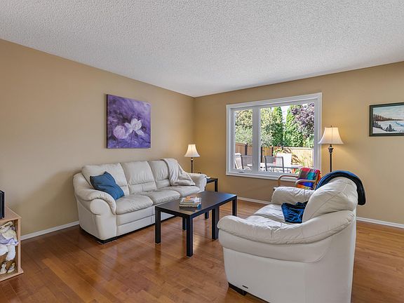 3rd image of 118 Naples Way