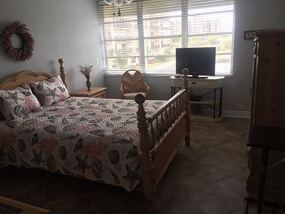 4th image of 7420 Bay Island Dr S APT 380
