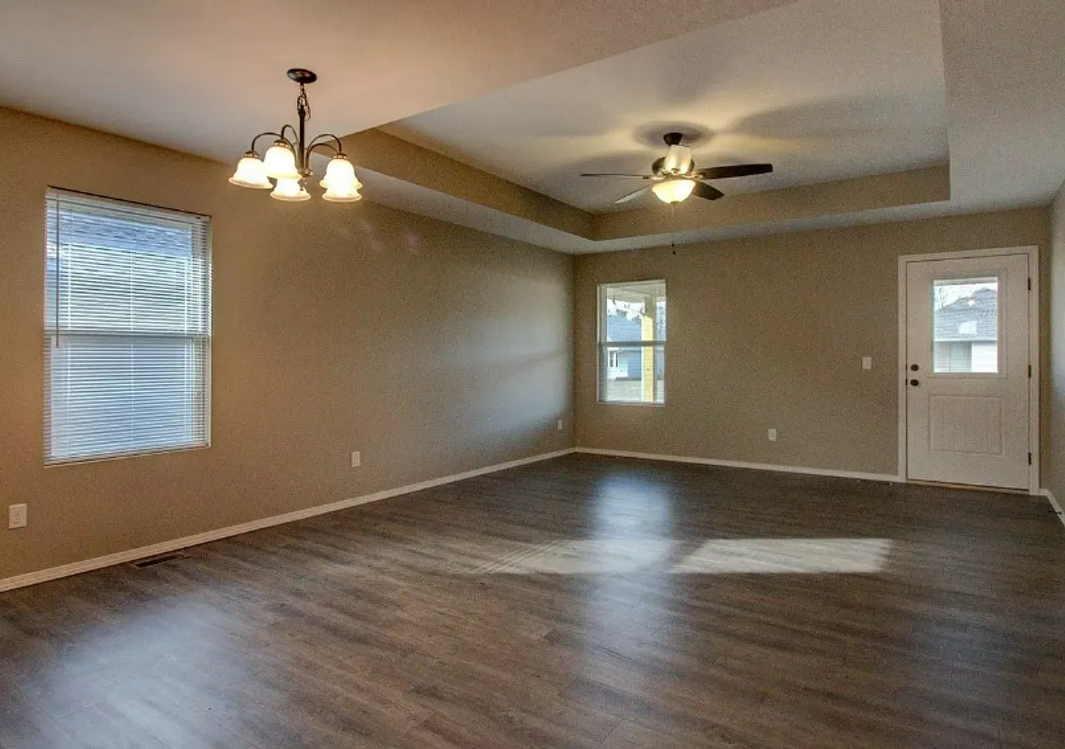 4 Bedroom Rental in Springfield MO — Photo 2