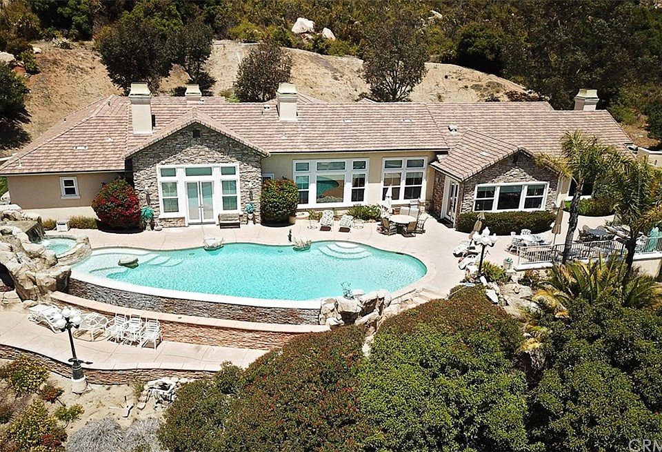 1st image of 22400 N Bear Creek Dr