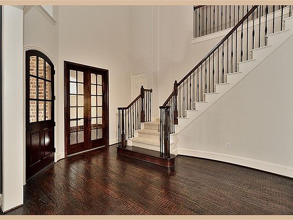 5th image of 66 S Almondell Cir