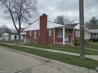 8203 Essex Ave, Warren, MI 48089