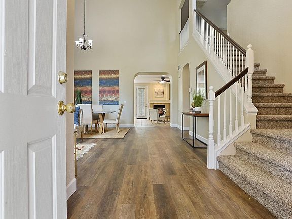 5th image of 1819 Oakley Ct