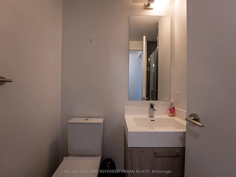 1 Yorkville Ave #3305 — Photo 11