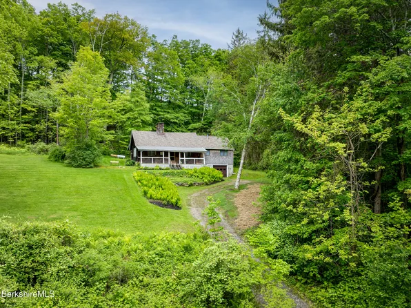411 Bressett Rd, Williamstown, MA 01267