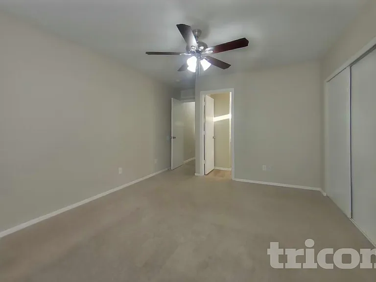 12601 W Pershing St — Photo 6