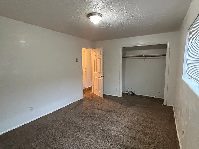 615 Hansen Ave — Photo 7