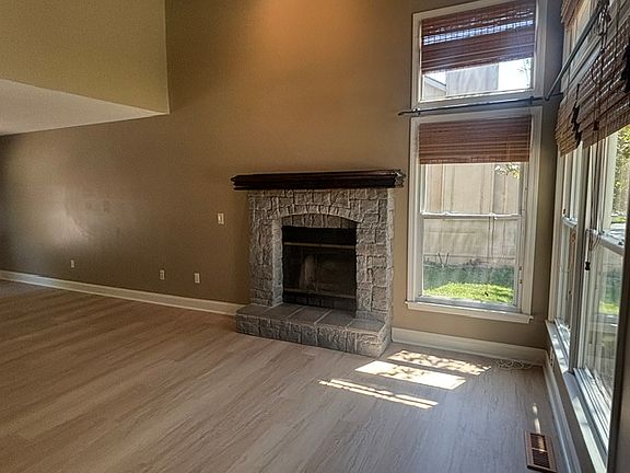 5th image of 11569 Monrovia St