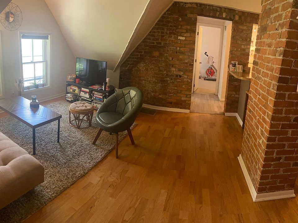 1st image of 605 S 3rd St #386967972