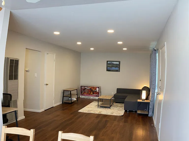 1691 Ontario Dr #3 — Photo 32