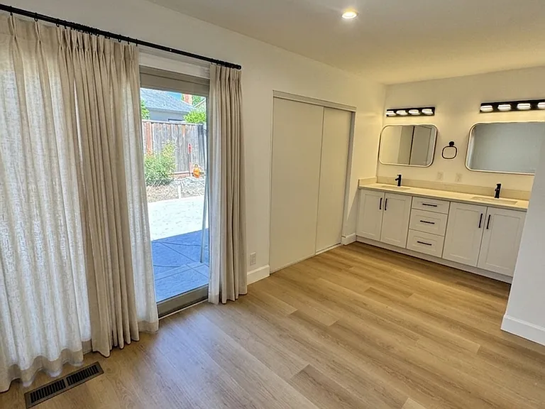9887 Broadmoor Dr — Photo 11