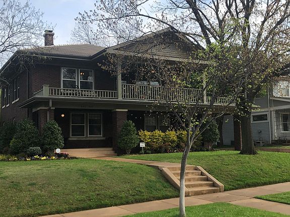 Amazing neighborhood with sidewalks, just two short blocks to the restaurant scene on 23rd street and a few more blocks to The Paseo Arts District.