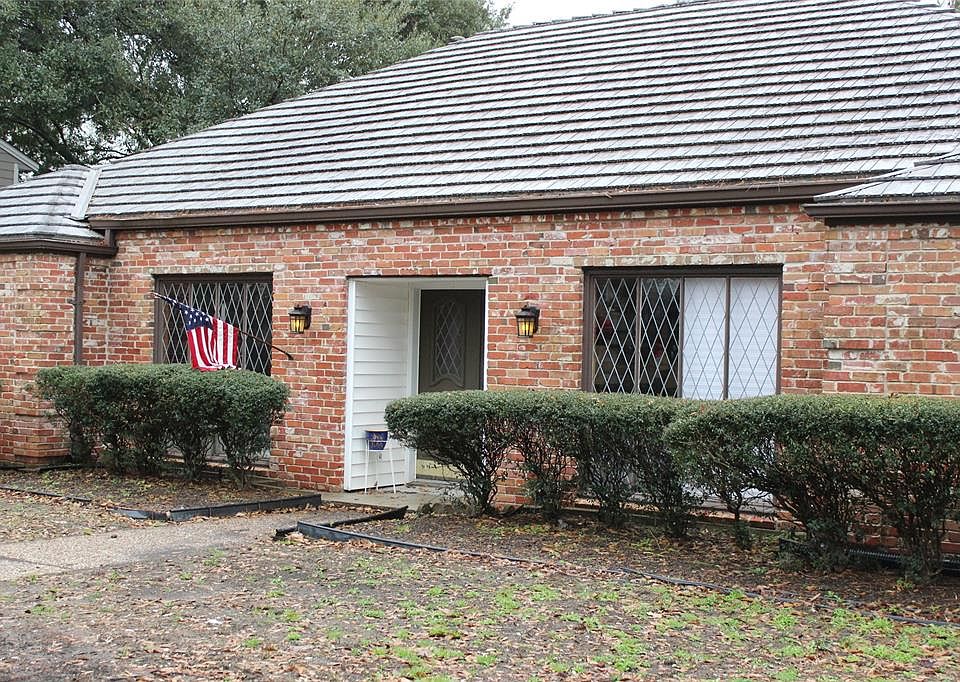 1st image of 14535 River Forest Dr