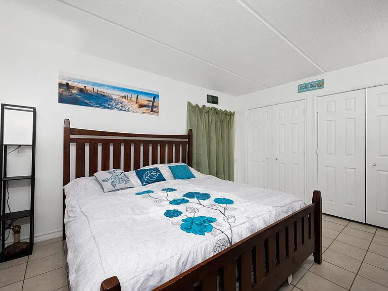 104 E Parade Dr #6 — Photo 13