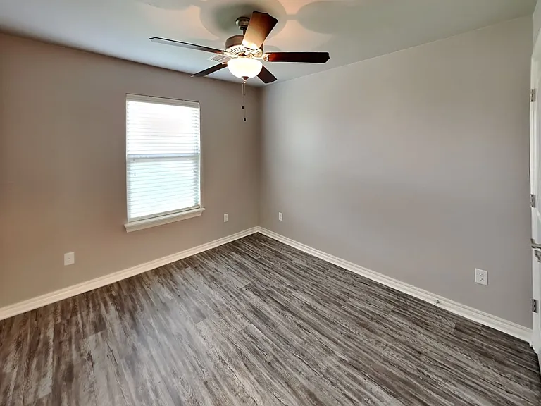 8208 NW 158th St — Photo 20